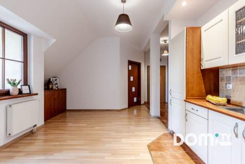 Przestronne, duża komórka lokatorska, balkon