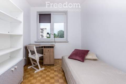 5-pokojowe mieszkanie 75,5 m w centrum, blisko UM
