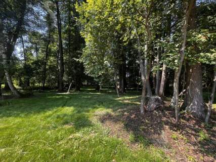 Prywatny park z możliwościa zabudowy/9400m/dostęp do rzeki Zw