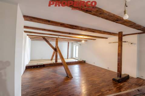 Lokal usługowy, pow. ok 400 m2, piętro 2/3, Rynek