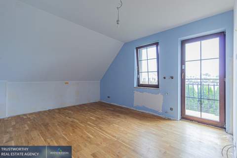 Pychowice, przestronny dom 260 m2, działka 8 ar