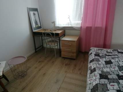 3 pokoje-osobna kuchnia-Balkon