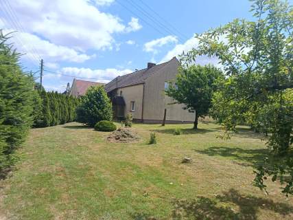 Sprzedam dom z pomieszczeniami gospodarczymi 72m2, 175 m2