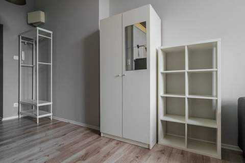 Mielczarskiego 16, kawalerka z antresolą w centrum