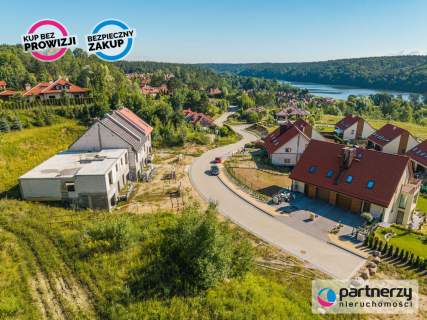 Czwarty od prawej Widok na jezioro Od zaraz