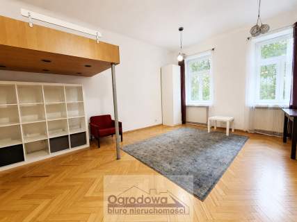 Artystyczna Praga kawalerka kamienica ul. Targowa