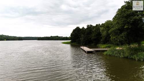 Mazury-malownicza działka blisko jeziora i lasu.