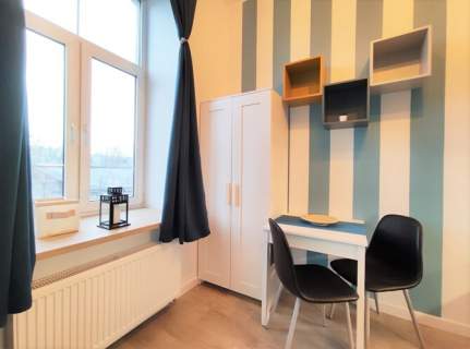 Studio przy Manufakturze z antresolą, Legionów 80