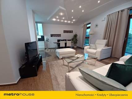 Apartament 64 m 3 minuty od metra Dw. Gdański
