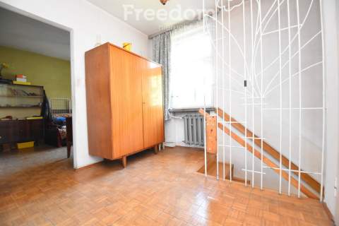 Wolnostojący DOM 96 m2, 4 pokoje 678 m działki