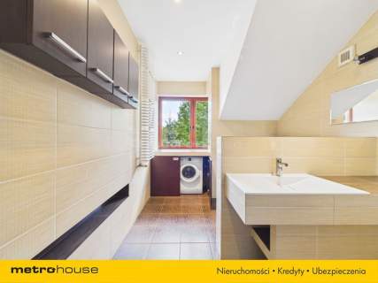 Apartament 2 garaże i komórka