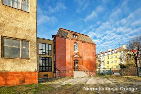 Kompleks budynków na mieszkania lub hotel
