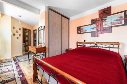 3 pokoje 79m2 z tarasem 25m2 i garażem - Cyprysowa