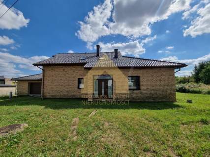 Lokal mieszkalny z garażem o pow. 194 m2 ogród