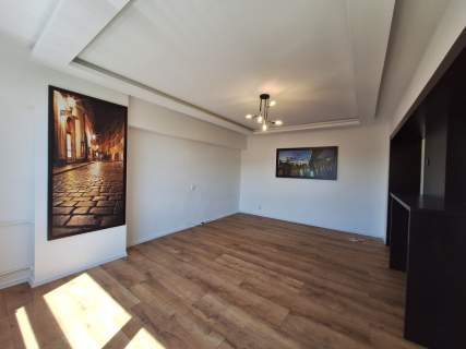 1 POKÓJ 36,8 m PIWNICA 3,23 m BALKON