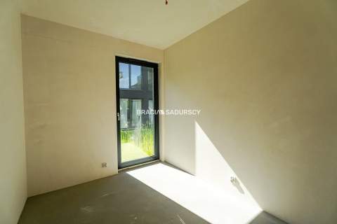 3pokoje,50m2,nowe budownictwo,2 ogródki,m.postojow