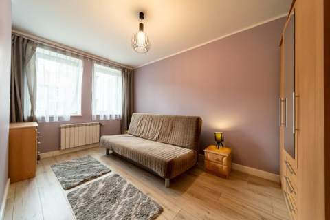 Pszona 20, Prądnik Czerwony, 3 pokoje z balkonem