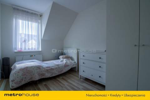 Segment środkowy 125m2, wiata, 5 pokoi