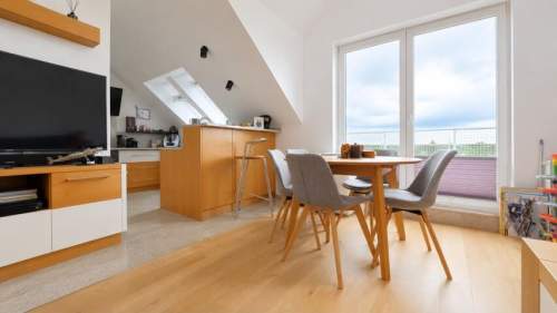 2 pokoje Balkon Hala garażowa Kameralne osiedle Niski czynsz