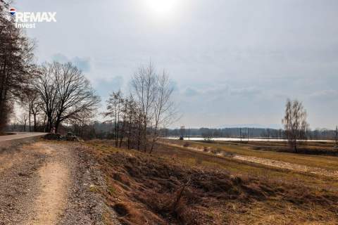 Malec   działka budowlana 1113m2