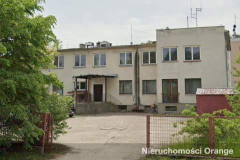 Budynek w centralnej części Gorzyc.