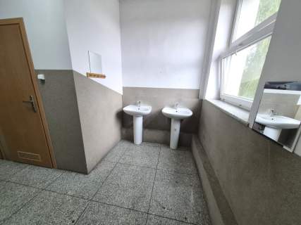 Lokal na magazyn lub produkcję - 898m2 - Łódź