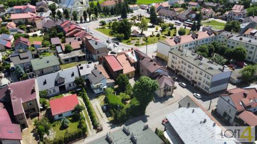 Dom z powierzchnią handlową w centrum Szczucina