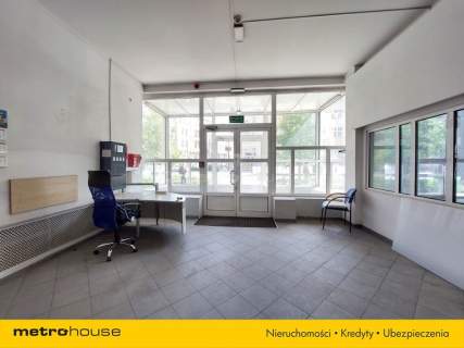 MODERNISTYCZNY BIUROWIEC CENTRUM POZNANIA PARKING