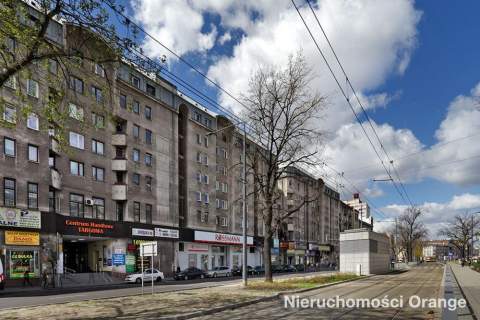 Powierzchnia handlowa 500 m od stacji metra