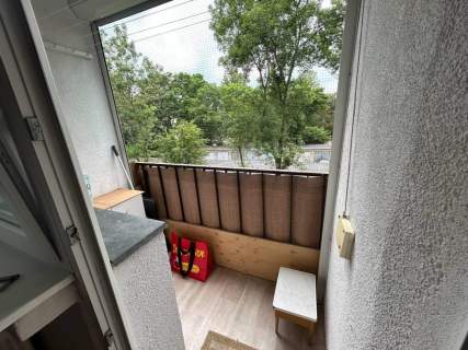 Sprzedam 2 pokoje z kuchnią, IIp, balkon, piwnica