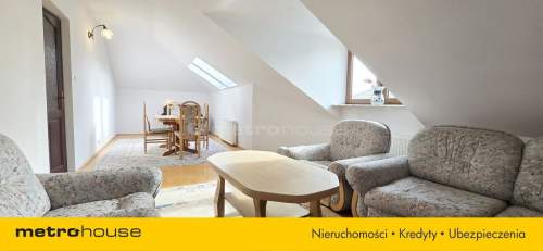 PRZESTRONNY DOM WOLNOSTOJĄCY NIEDALEKO MORZA