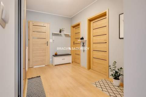 3 pokoje balkon, 56 m idealne na start