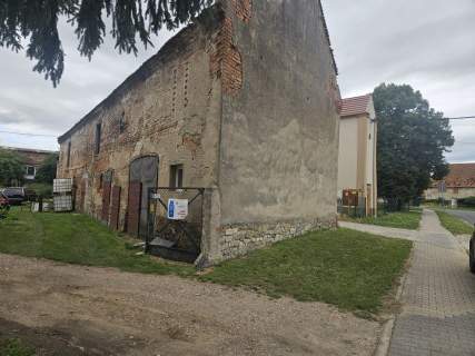 Dom 150 m2 działka 700m2, stodoła 300 m2, dz 600 m