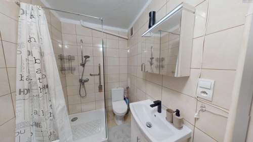 Po generalnym remoncie balkon centrum Gliwic - ul. Łokietka 13