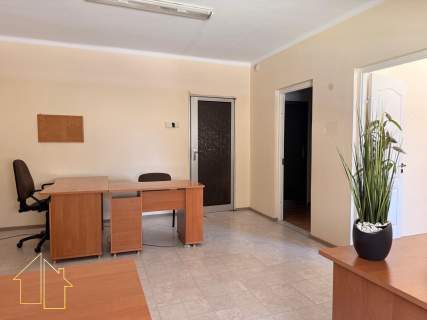 Przestronny lokal w cent