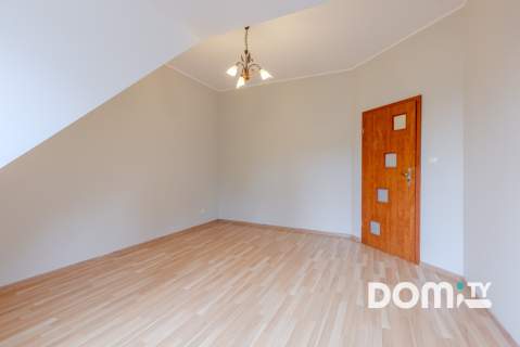 Przestronne, duża komórka lokatorska, balkon