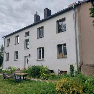 Dom wolnostojący 3-4mieszkania,wokół zieleń,widok na las i pola