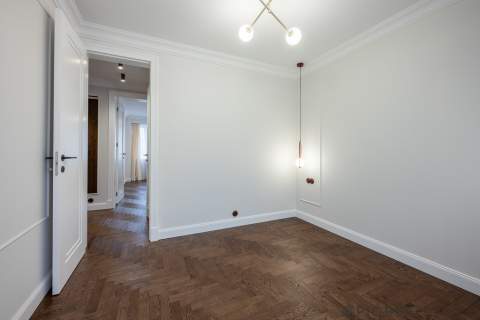 PIĘKNY, NOWY apartament w odnowionym budynku