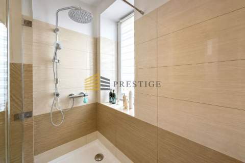 Apartament w Kamienicy w Sercu Mokotowa
