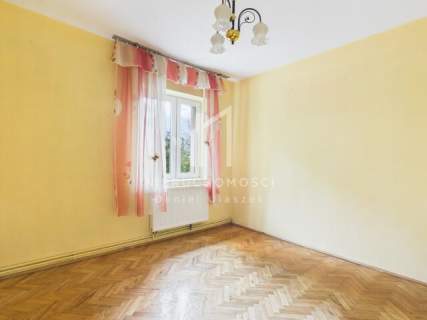 DOM 110M2- KROSNO-UL WIEJSKA- DZIAŁKA 8.20 AR