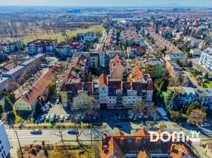 Komfortowe 2 pokoje, balkon, nowa duża kuchnia
