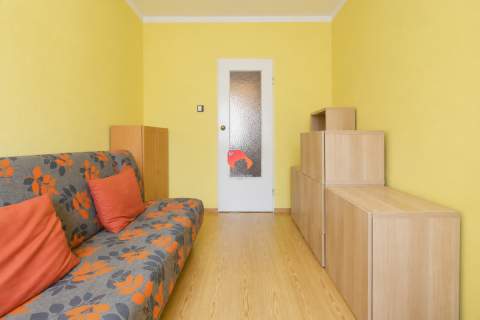 4 POKOJE, BALKON, PIWNICA 73,7m2 2 PIĘTRO 