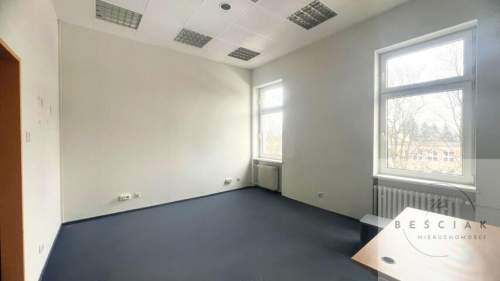  LOKALE UŻYTKOWE NA WYNAJEM - ul. Zbylitowska 82m2 