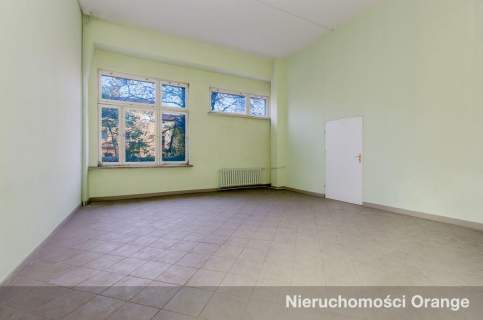 Kompleks budynków pod różnorodne usługi