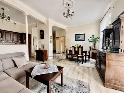 1 piętro/balkon/wykończone