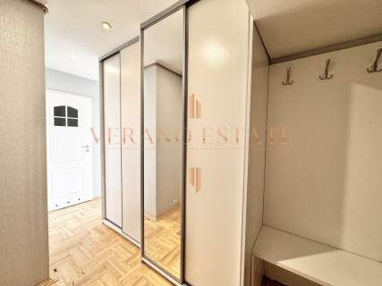 2 pok- 43 m Winda Balkon oddzielna kuchnia