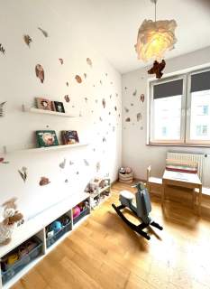 3 pokoje, duży balkon, osobna garderoba, wszędzie blisko