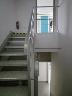 Kamienica z lok. frontowym, duży parking, Tarnów