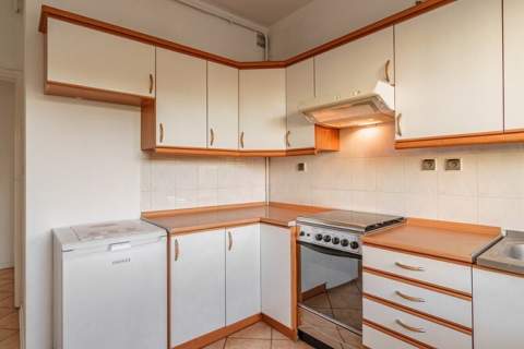 Duża kawalerka miejscem w garażu- KEN 21, Ursynów
