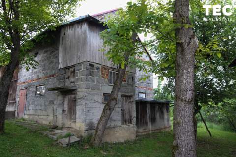 Gospodarstwo z domem i zabudowaniami 2,51 ha